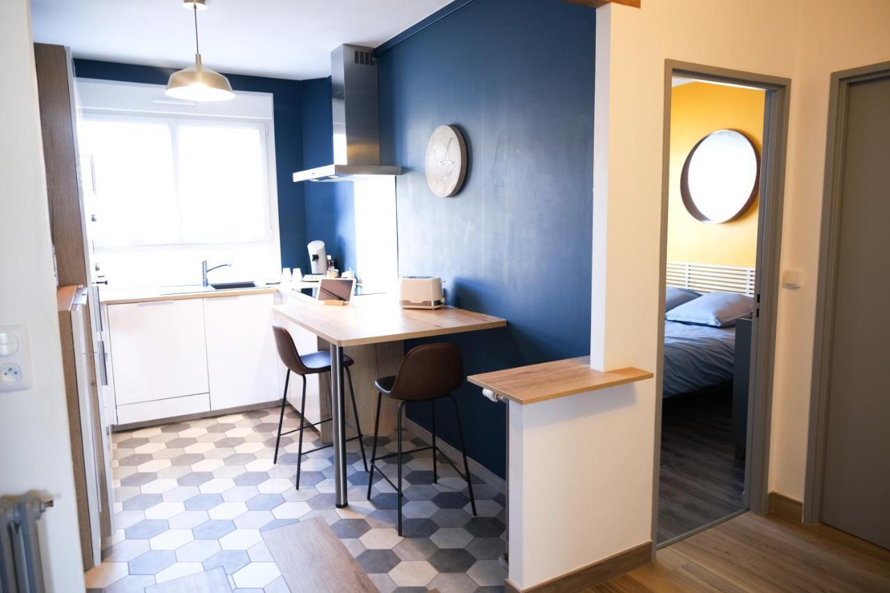 Appartement Le Grand Chambord 2 à Laval  Extérieur photo