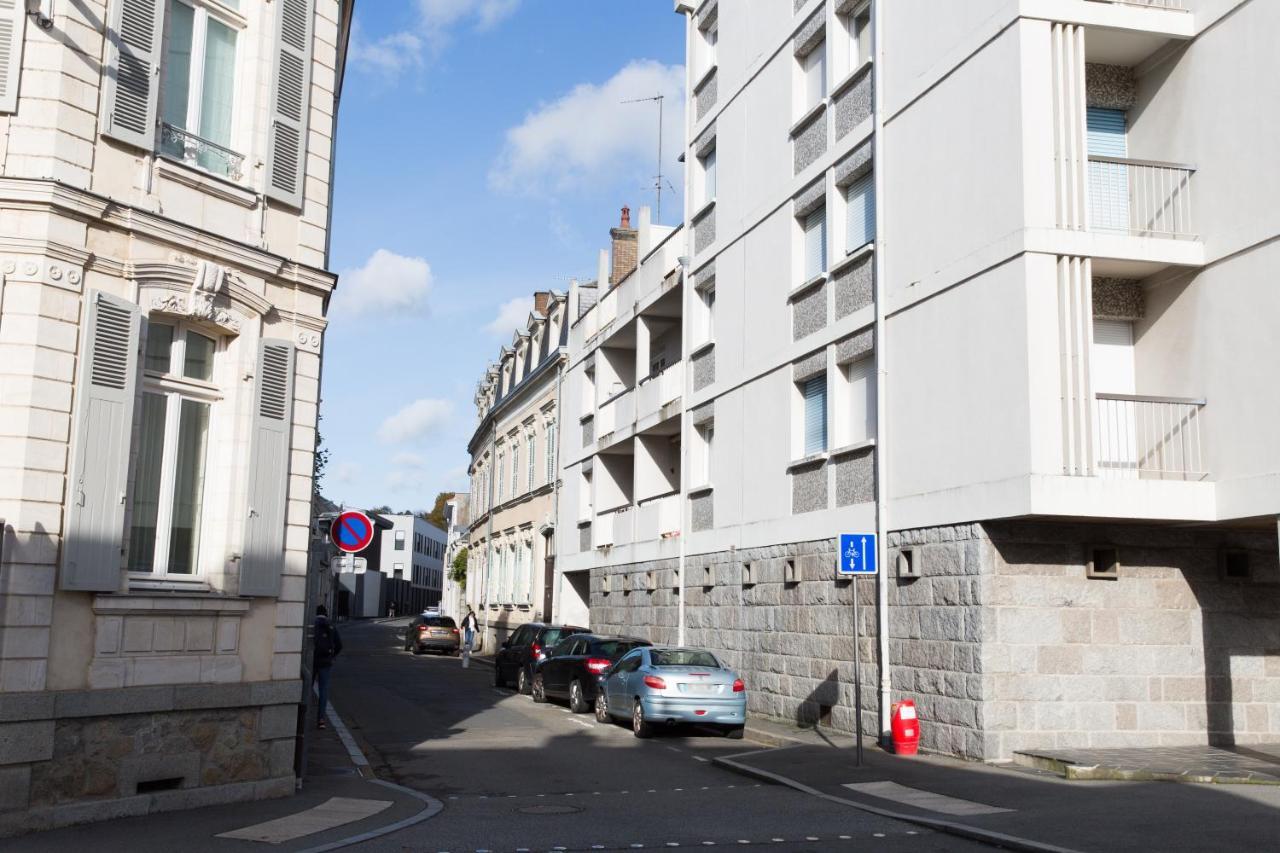 Appartement Le Grand Chambord 2 à Laval  Extérieur photo